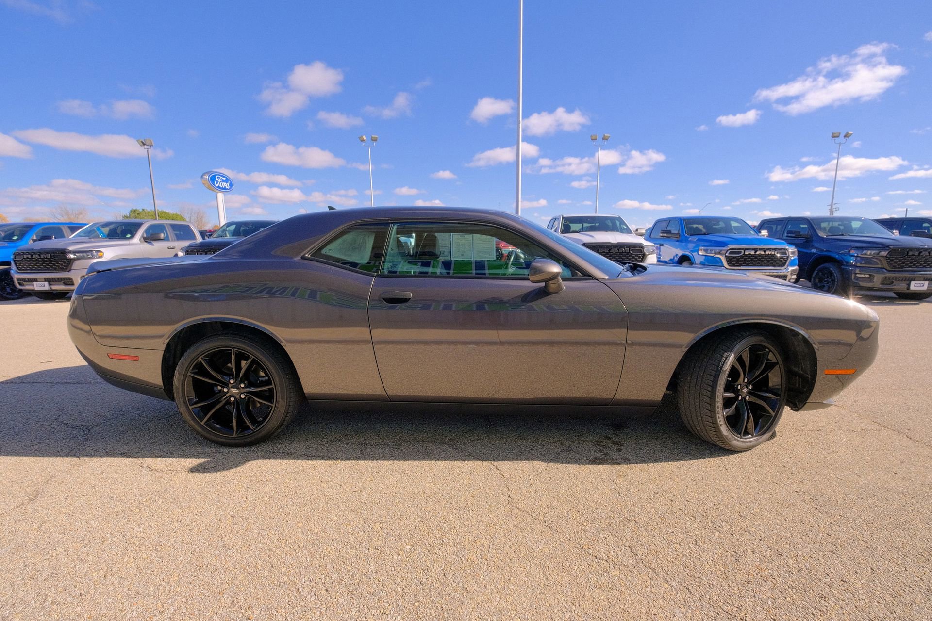 Used 2018 Dodge Challenger SXT Plus image 10