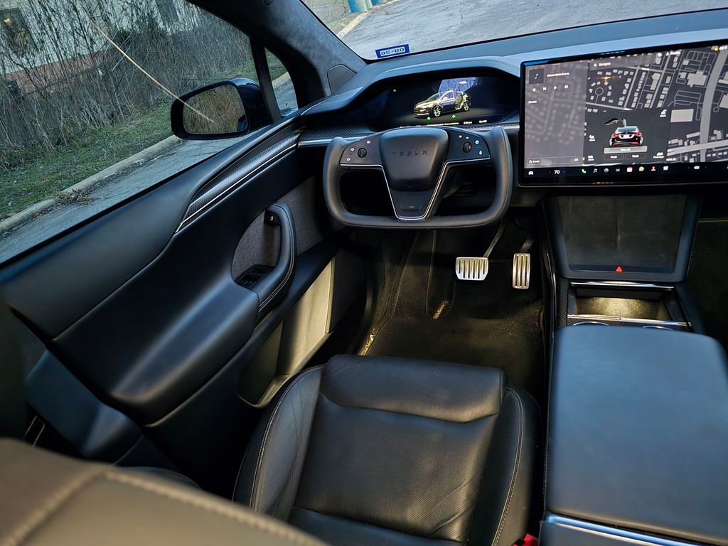 Used 2022 Tesla Model X Plaid image 45
