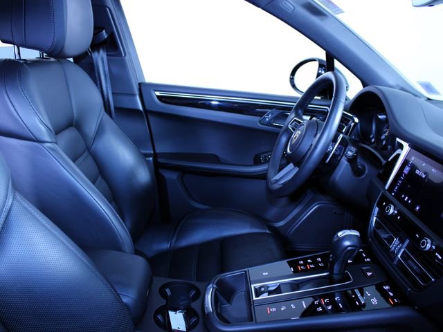 Certified 2024 Porsche Macan image 29