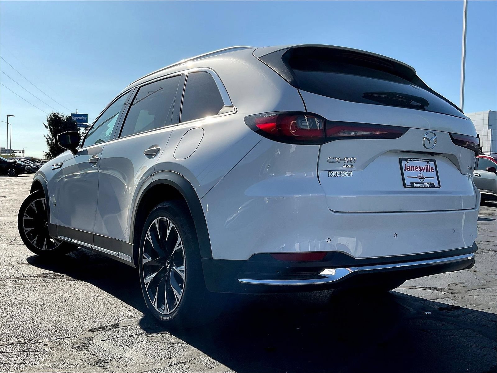 Used 2024 MAZDA CX-90 Plug-In Hybrid w/ Premium Pkg AWD/4WD image 3