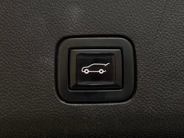 Used 2021 GMC Yukon XL SLT w/ SLT Premium Package image 37