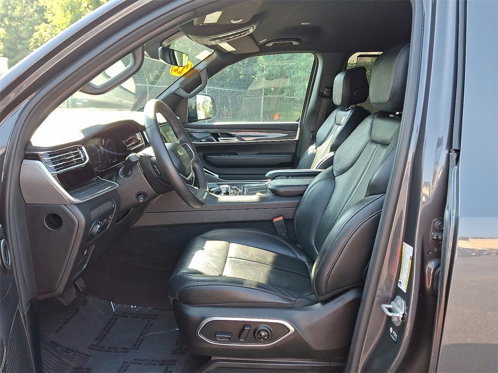 Used 2022 Jeep Wagoneer Series III w/ Convenience Group I image 14