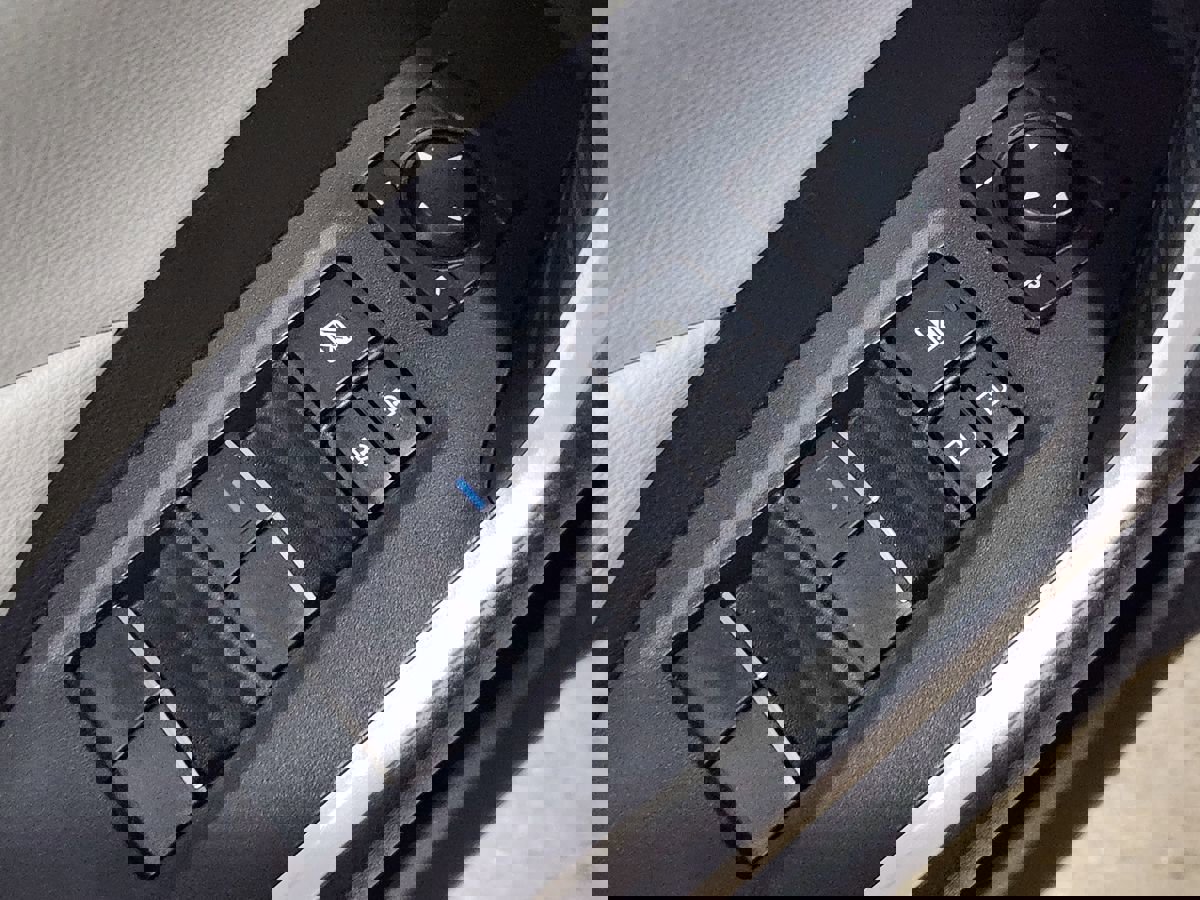 Used 2019 Toyota RAV4 XLE Premium image 43