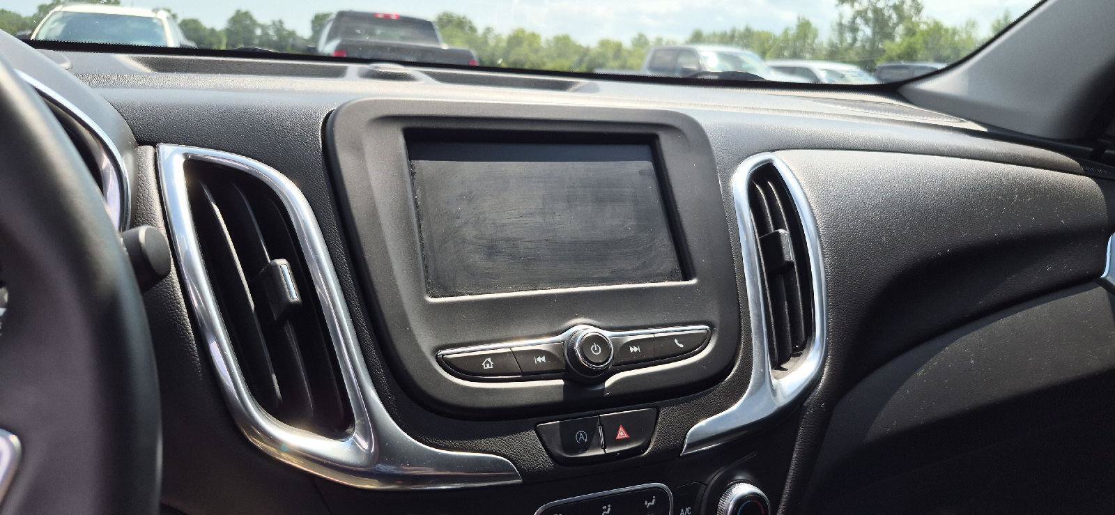 Used 2023 Chevrolet Equinox LT FWD image 9