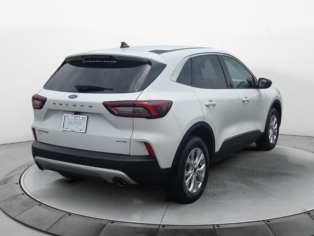 Used 2023 Ford Escape Active w/ Tech Pack #1 AWD/4WD image 5