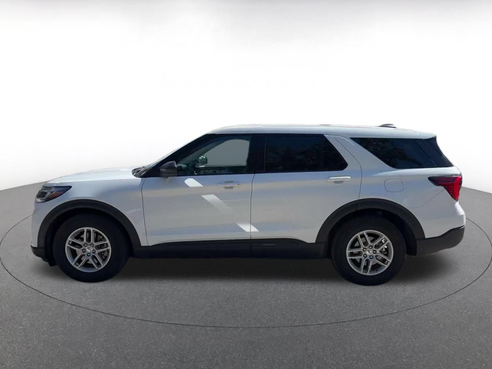 Used 2026 Ford Explorer Active RWD image 8