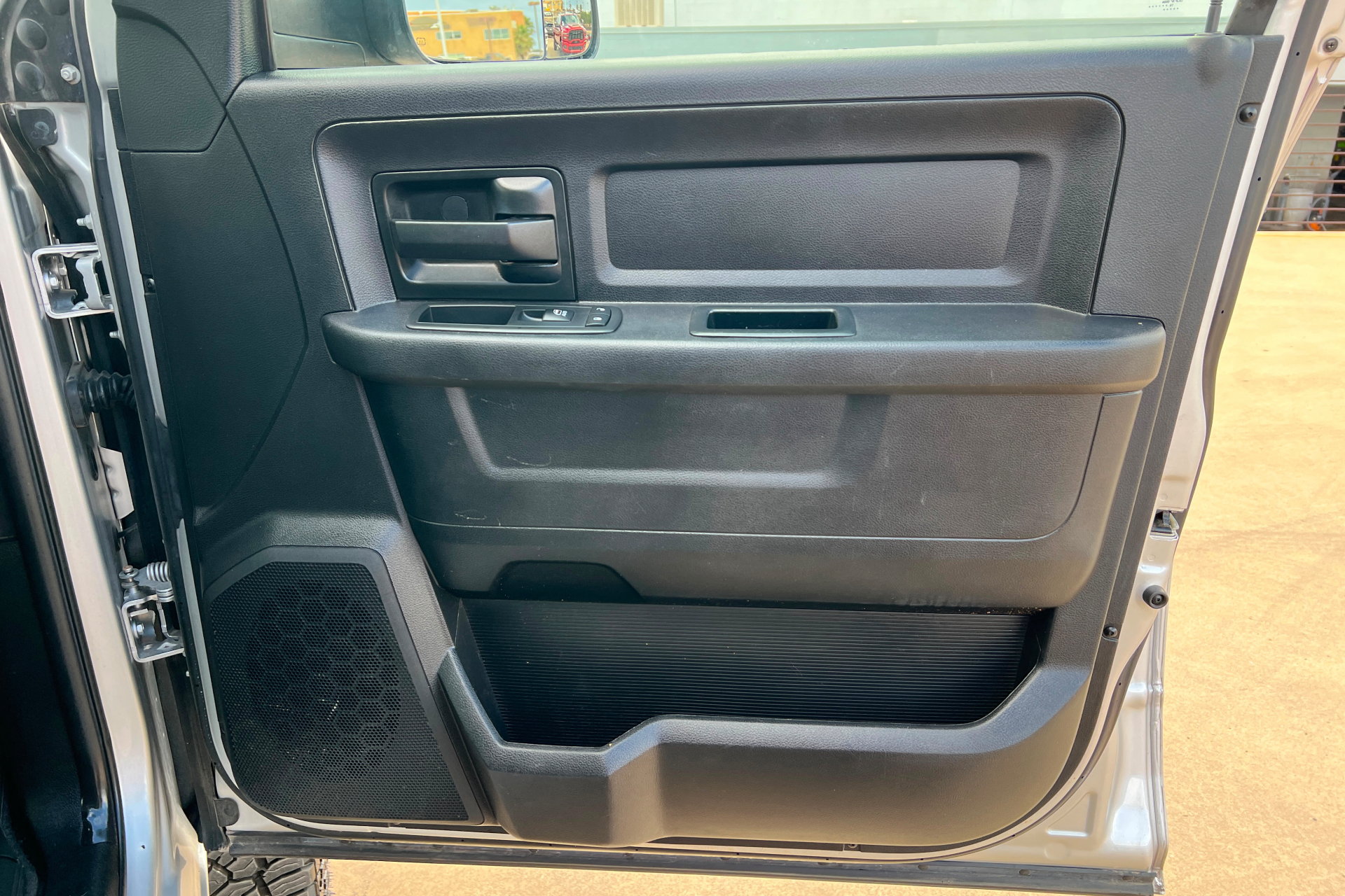 Used 2016 RAM 2500 Tradesman w/ Chrome Appearance Group AWD/4WD image 22