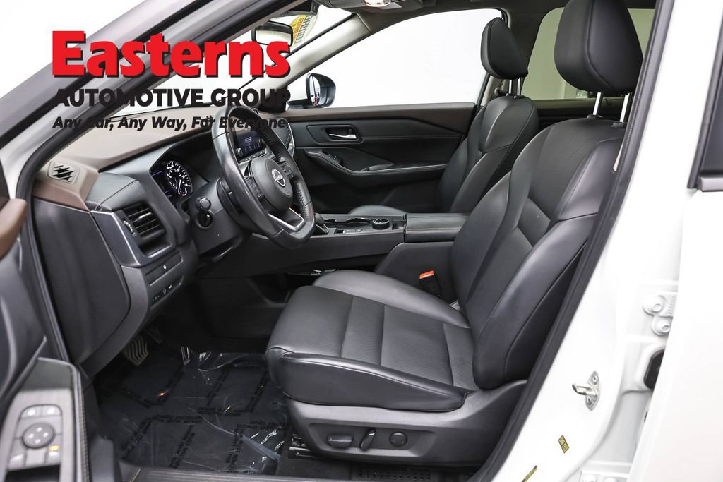 Used 2023 Nissan Rogue SV w/ SV Premium B Package AWD/4WD image 14
