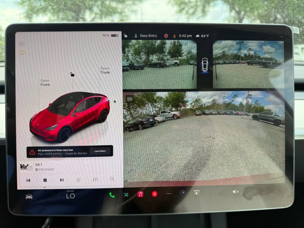 Used 2024 Tesla Model Y Performance image 28