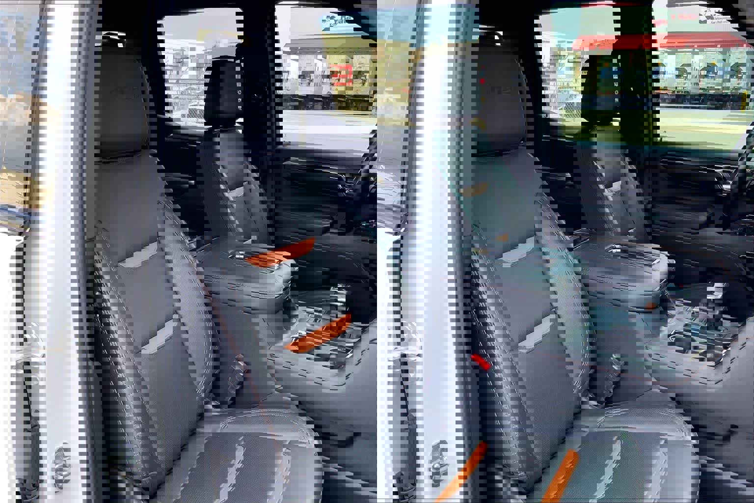 Used 2022 GMC Sierra 1500 AT4 w/ AT4 Preferred Package image 13