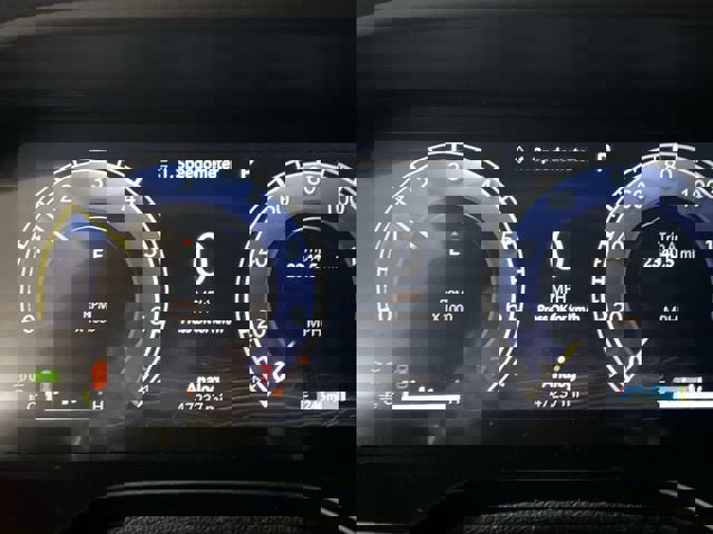 Used 2024 Jeep Grand Cherokee Laredo image 12