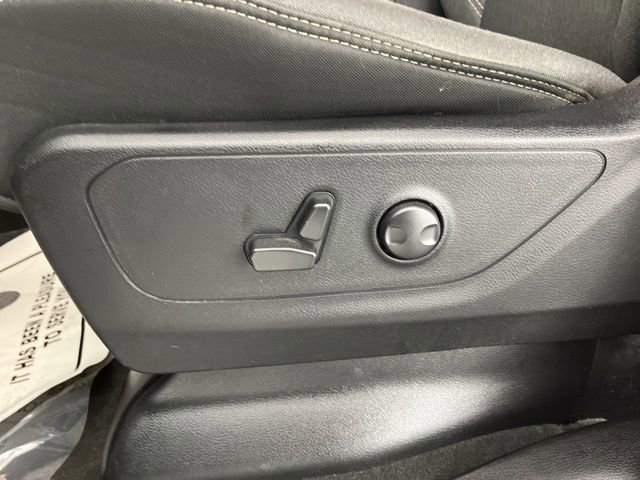 Used 2022 RAM 1500 Big Horn AWD/4WD image 36