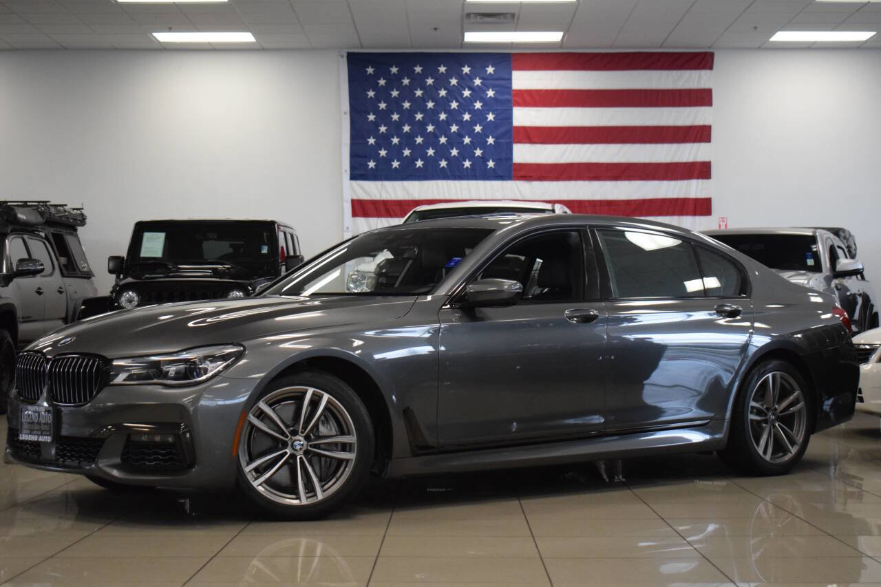 Used 2018 BMW 750i image 10