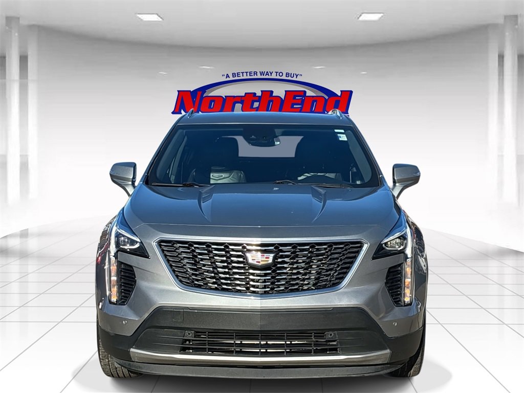 Used 2023 Cadillac XT4 Premium Luxury image 2