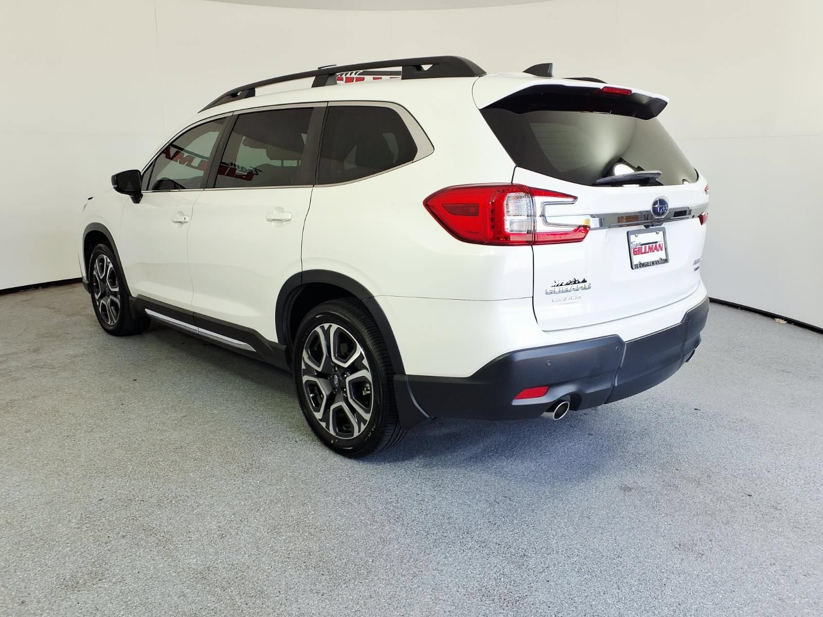 Used 2024 Subaru Ascent Limited w/ Technology Package AWD/4WD image 4