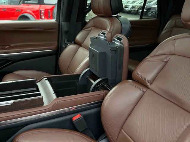 Used 2025 Lincoln Navigator L Reserve image 38