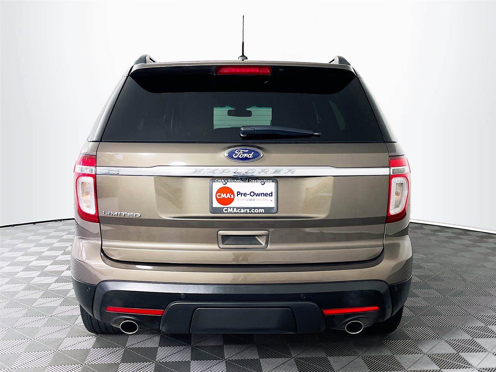 Used 2015 Ford Explorer Limited w/ Equipment Group 302A image 7