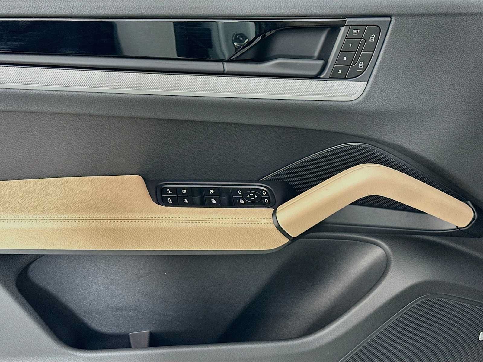New 2026 Porsche Cayenne AWD/4WD image 11