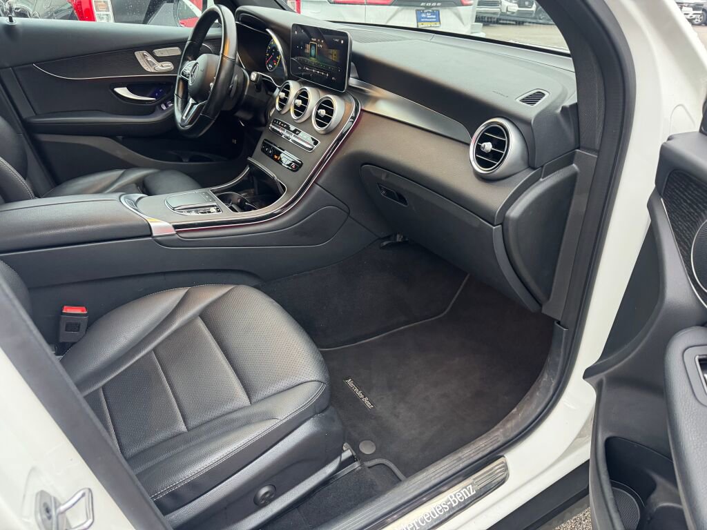 Certified 2022 Mercedes-Benz GLC 300 4MATIC image 24