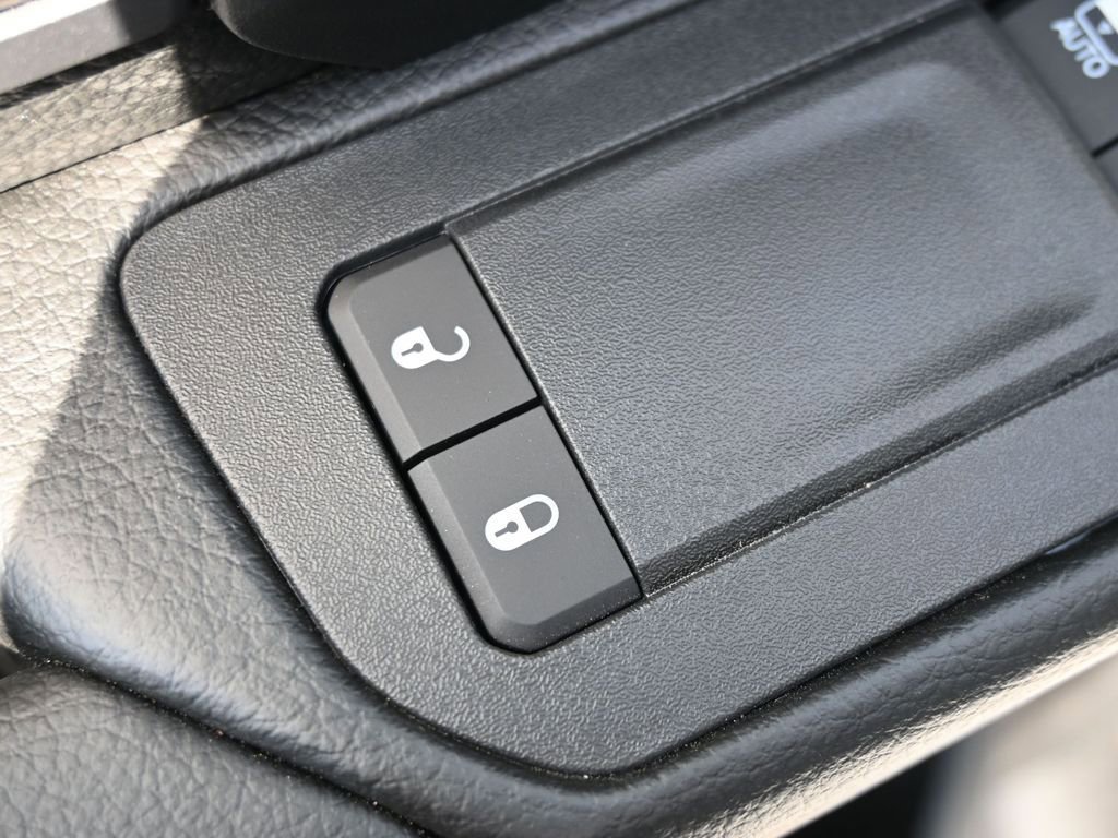 New 2026 RAM 5500 Tradesman AWD/4WD image 11