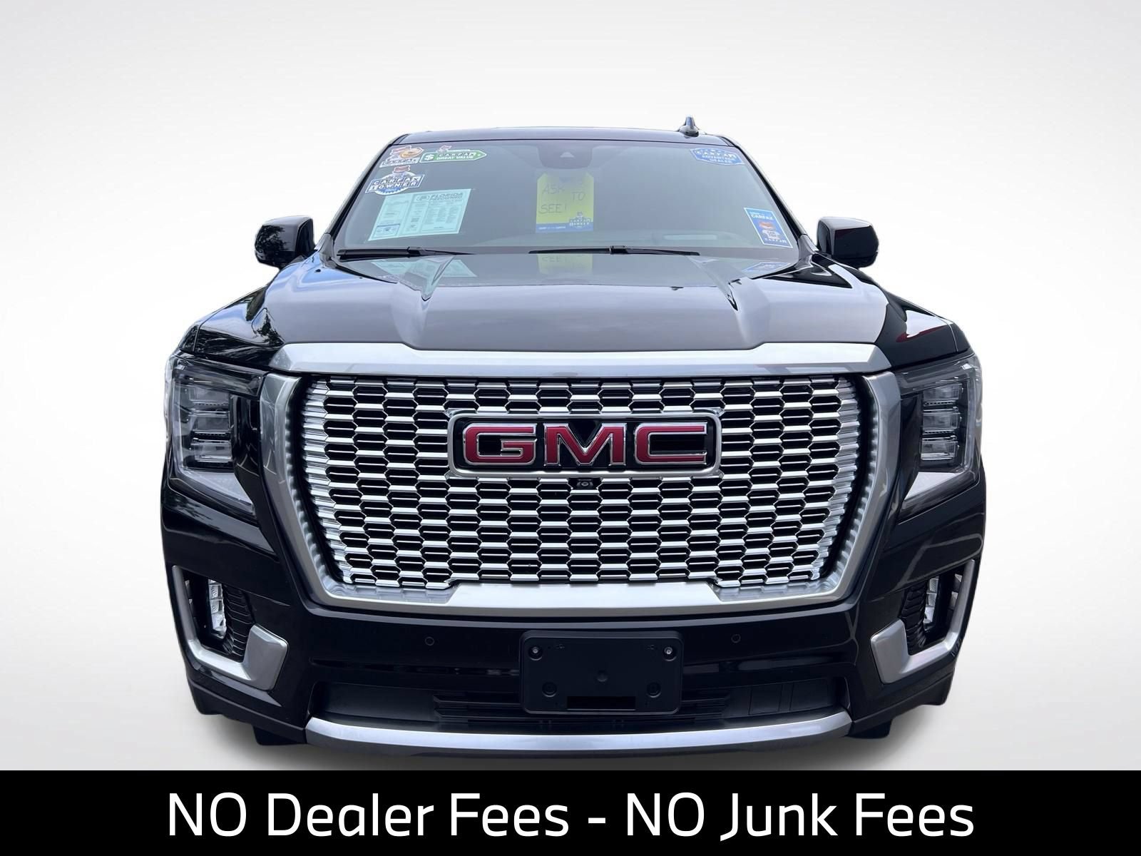 Used 2024 GMC Yukon XL Denali AWD/4WD image 2