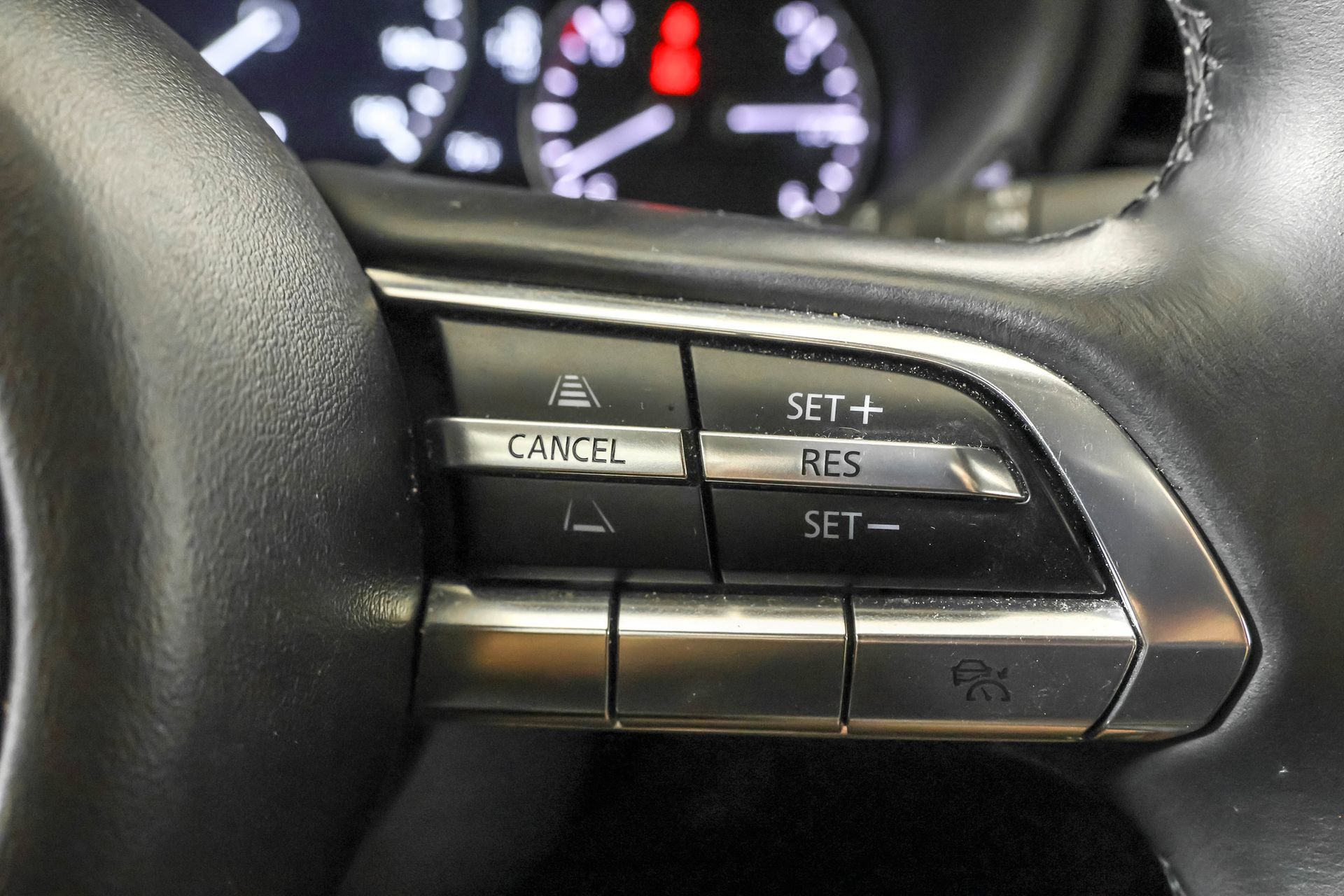 Used 2023 MAZDA CX-30 AWD 2.5 S w/ Premium Package image 28