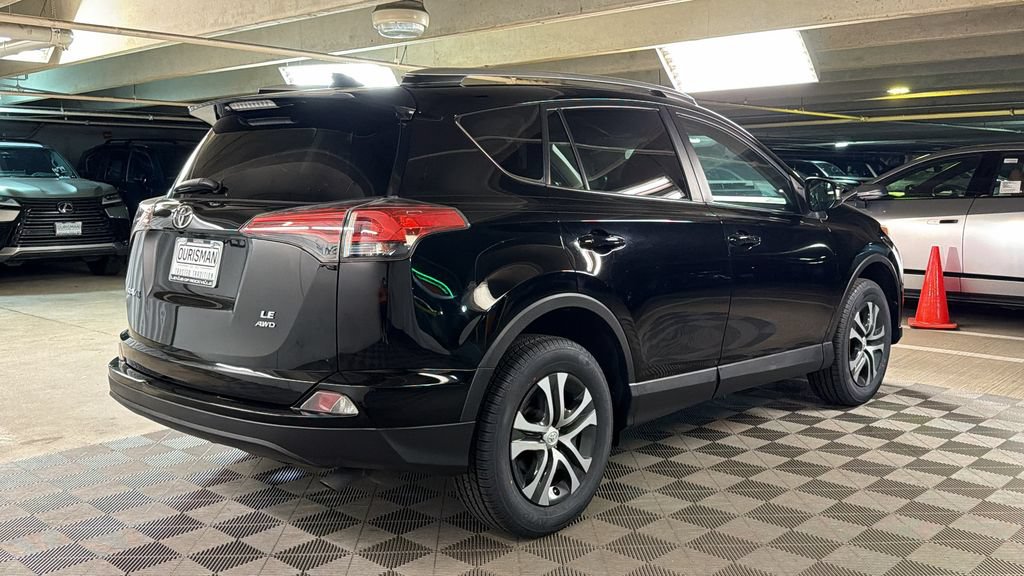 Used 2016 Toyota RAV4 LE AWD/4WD image 7