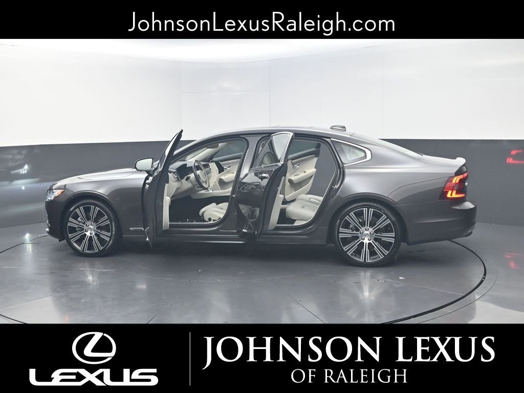 Used 2024 Volvo S90 B6 Ultimate image 27