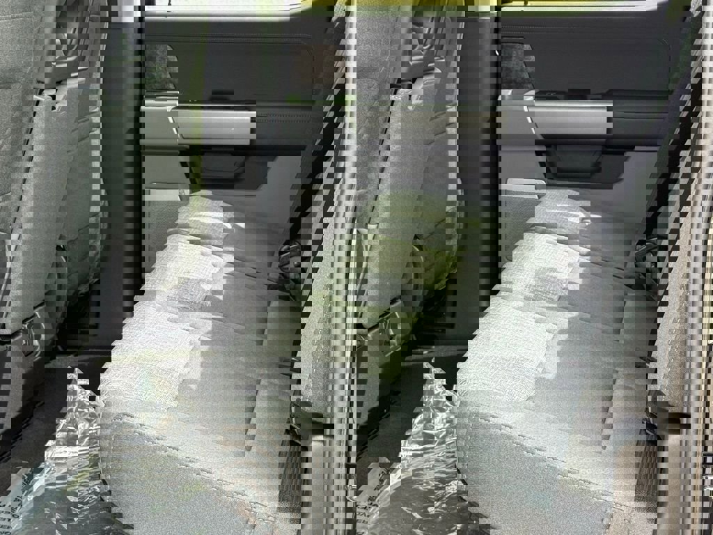 New 2026 Ford F250 XLT w/ XLT Premium Package image 9