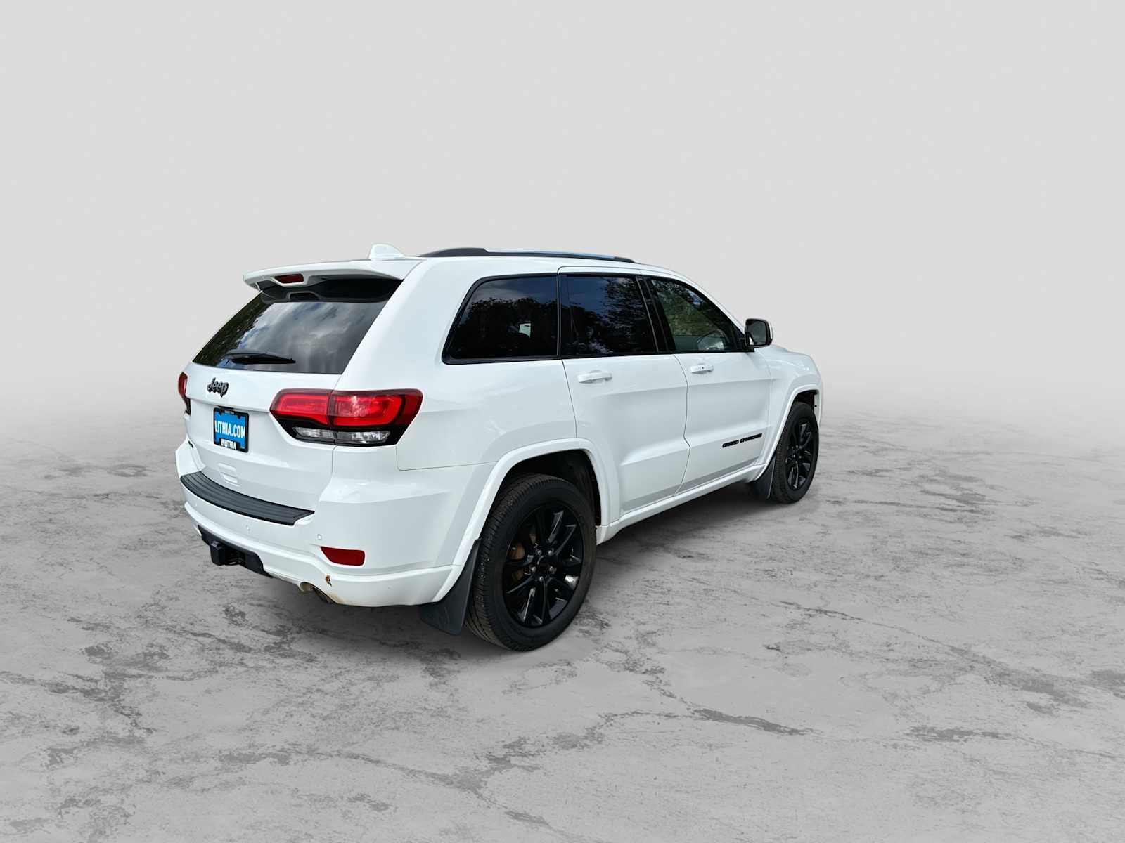 Used 2020 Jeep Grand Cherokee Altitude AWD/4WD image 8