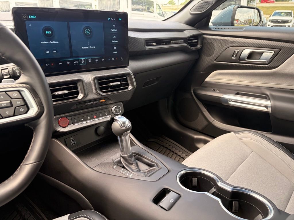 Used 2025 Ford Mustang GT RWD image 24