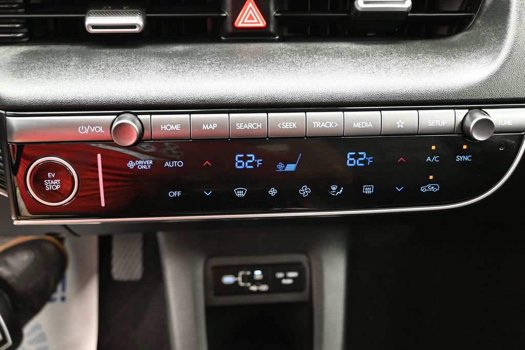 Used 2025 Hyundai Ioniq 5 SEL RWD image 28