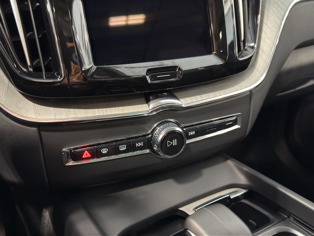 Used 2025 Volvo XC60 B5 Plus w/ Climate Package image 21