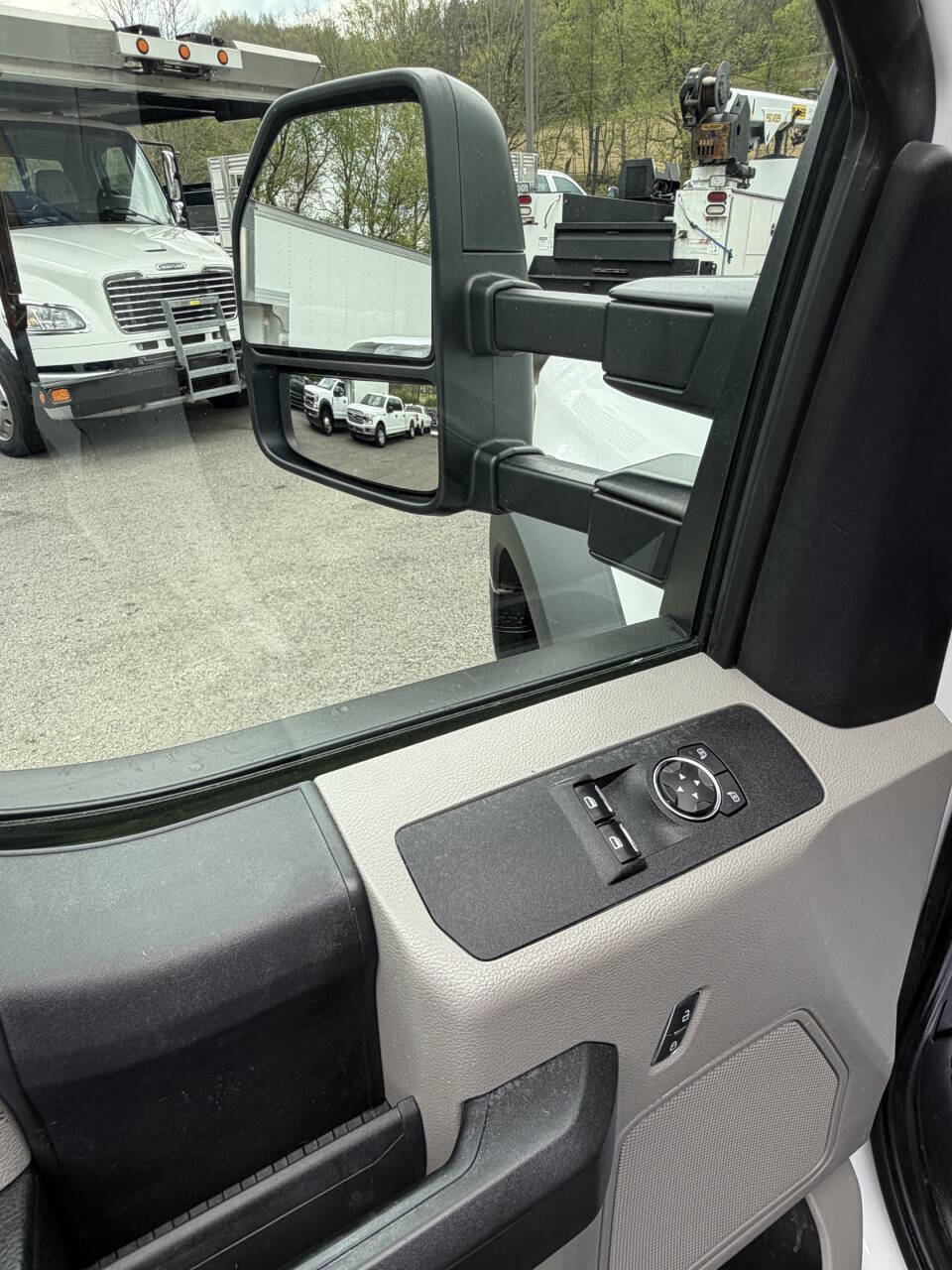 Used 2021 Ford F550 4x4 Regular Cab Super Duty image 42