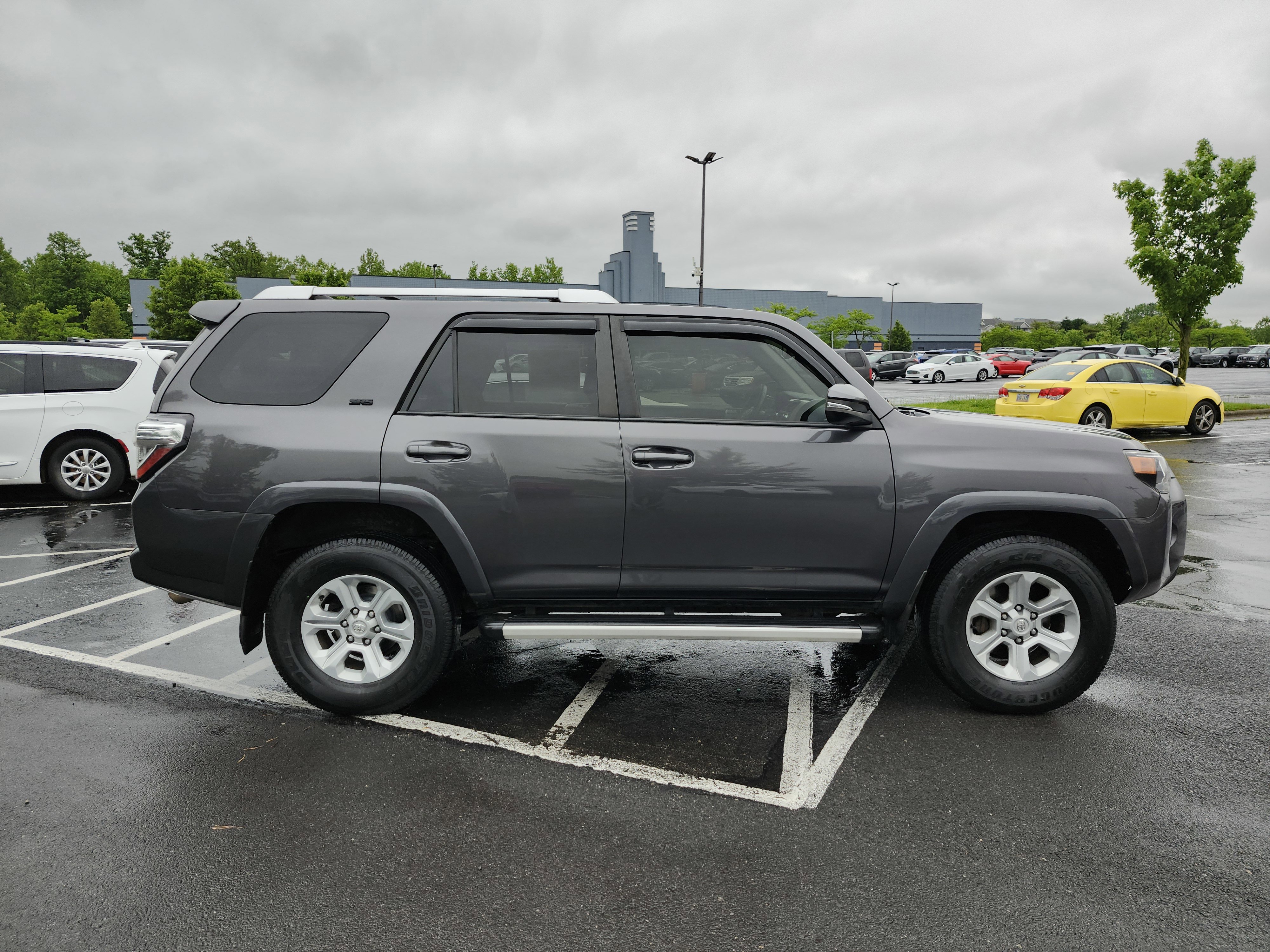 Used 2018 Toyota 4Runner SR5 Premium AWD/4WD image 11