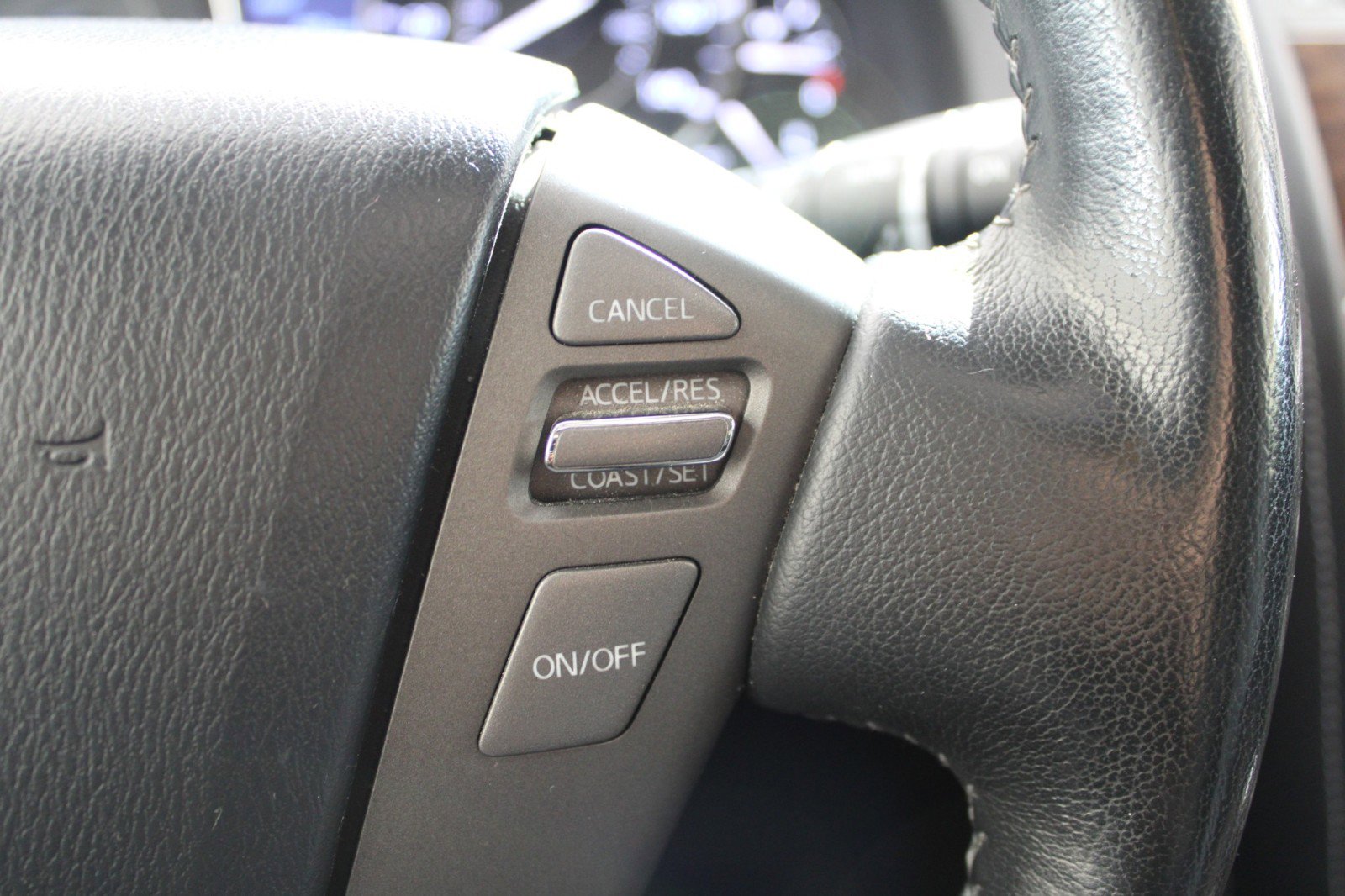 Used 2018 Nissan Armada SL w/ Moonroof Package image 19