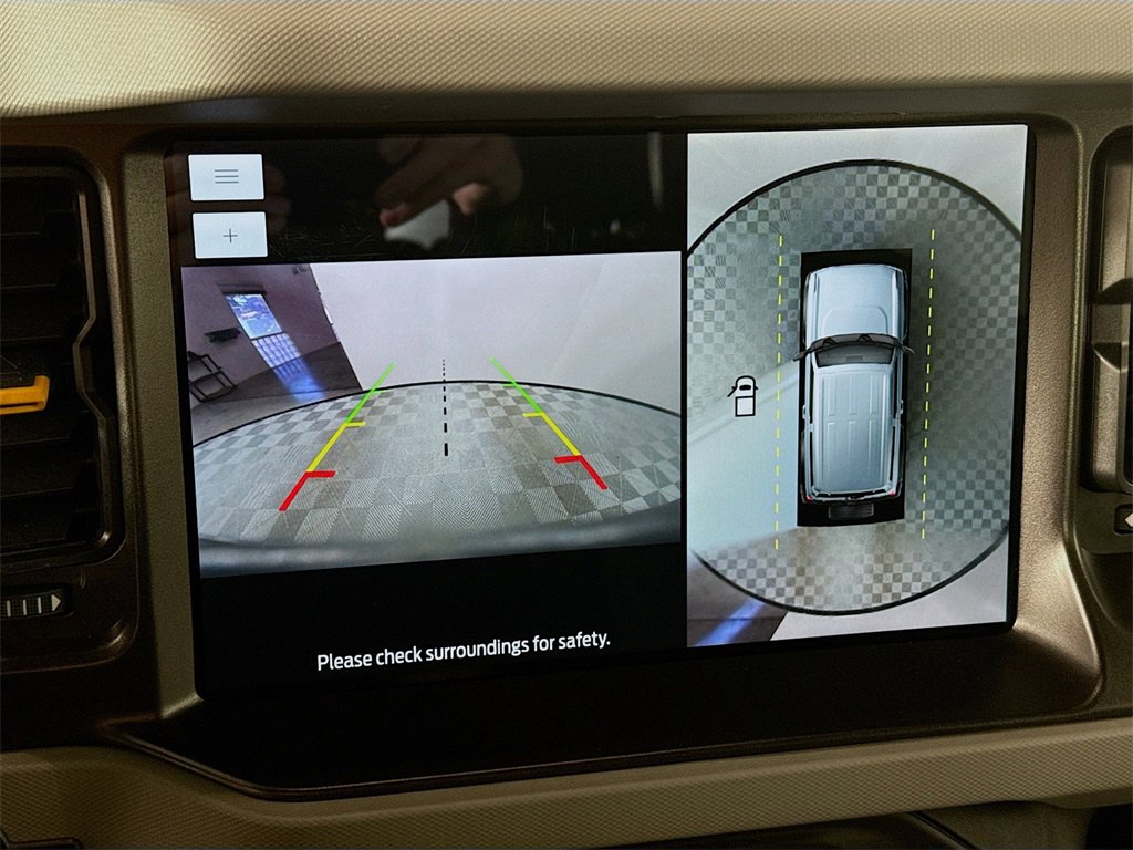 Used 2023 Ford Bronco Badlands image 15