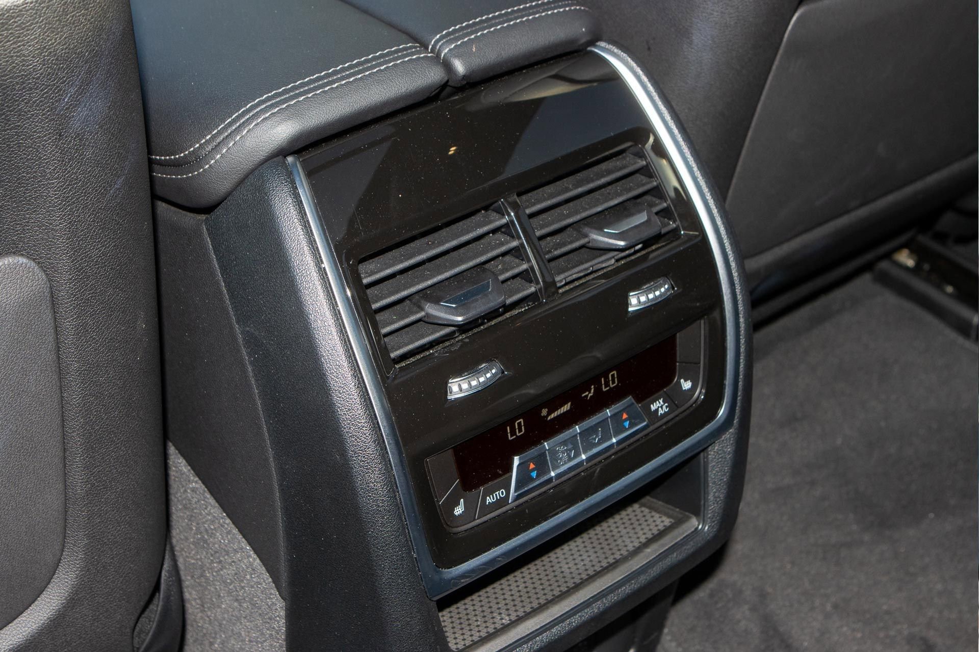 Used 2024 BMW X7 xDrive40i w/ Executive Package image 22