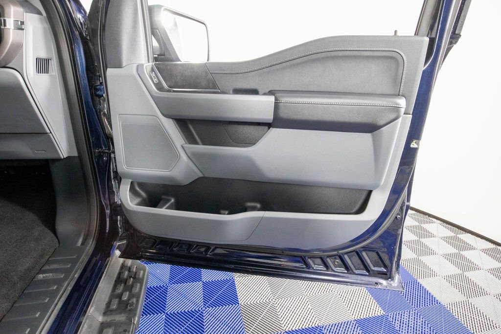 Used 2025 Ford F150 Lightning XLT image 12