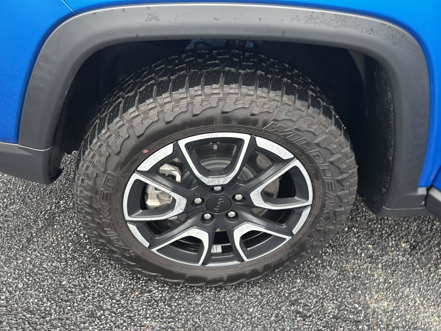 Used 2024 Jeep Compass Trailhawk w/ Trailhawk Elite Group image 33