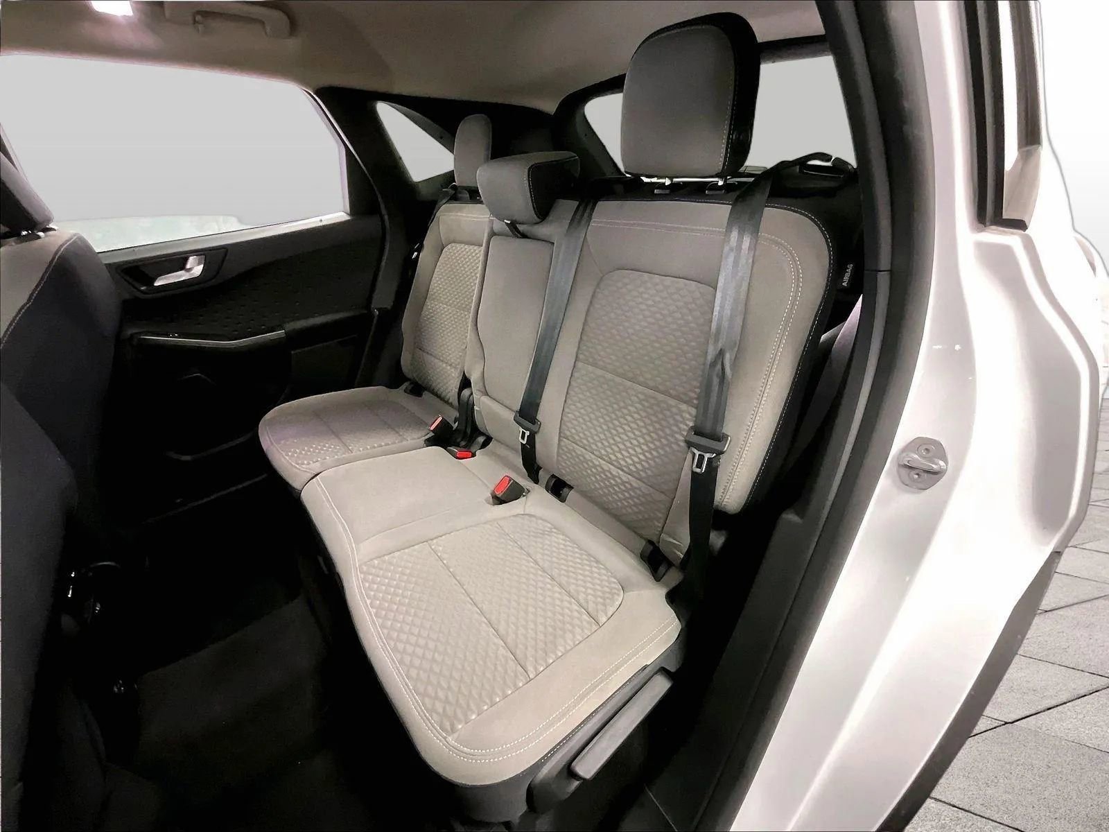 Used 2020 Ford Escape SE image 26