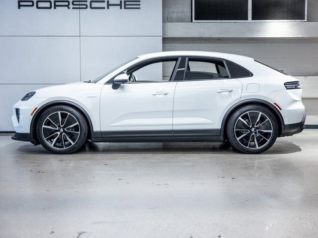Certified 2025 Porsche Macan Electric image 2