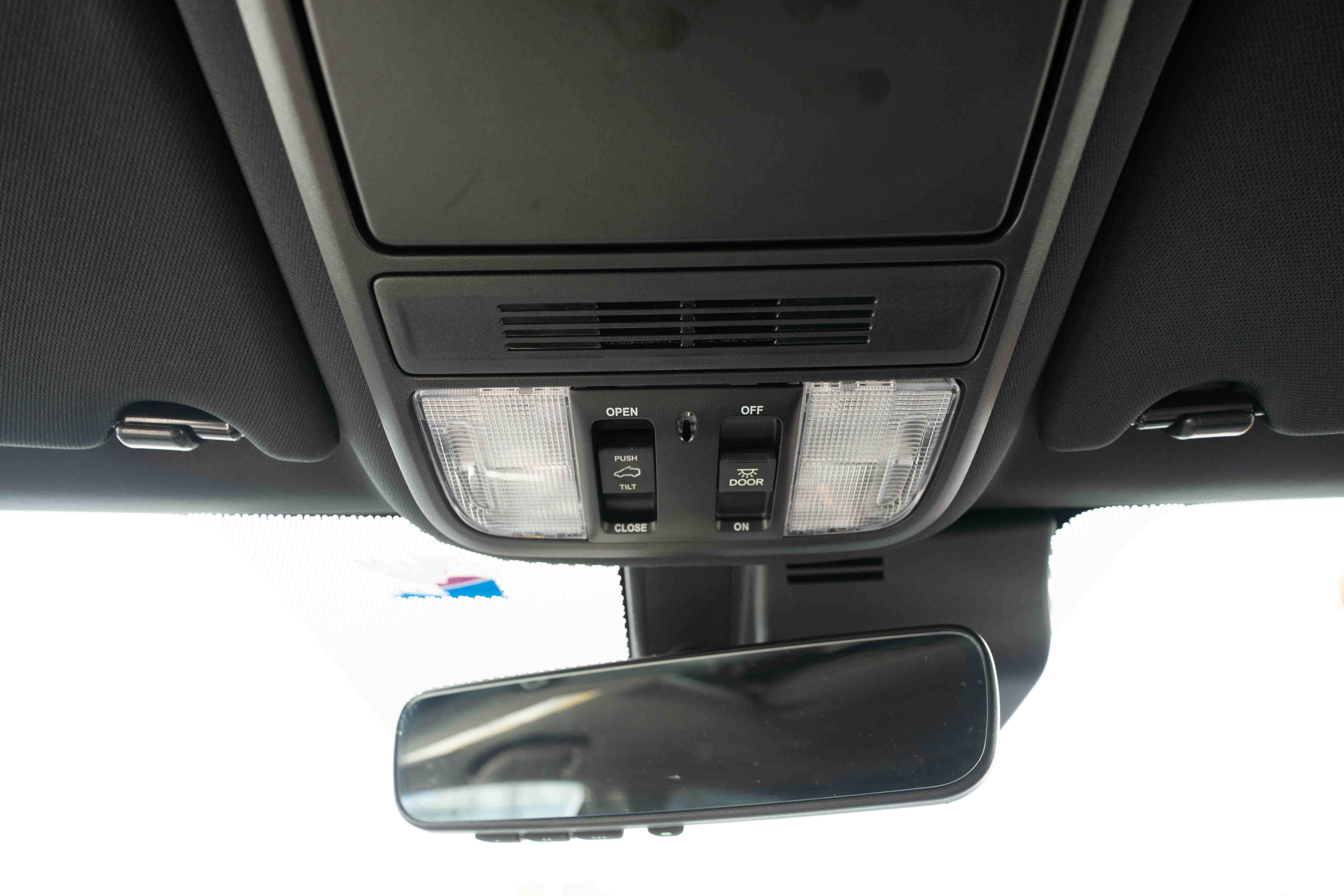 Used 2025 Honda Passport EX-L image 18