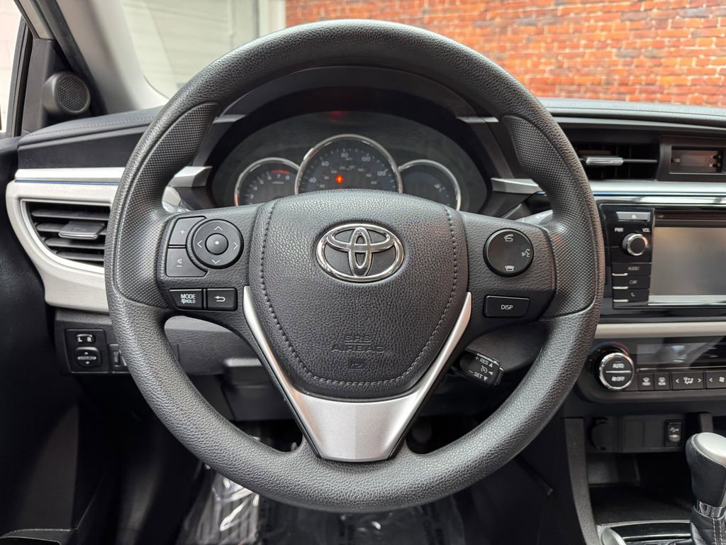 Used 2016 Toyota Corolla LE image 11