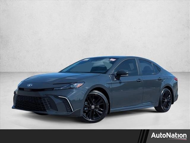 Used 2025 Toyota Camry SE w/ Convenience Package FWD image 1