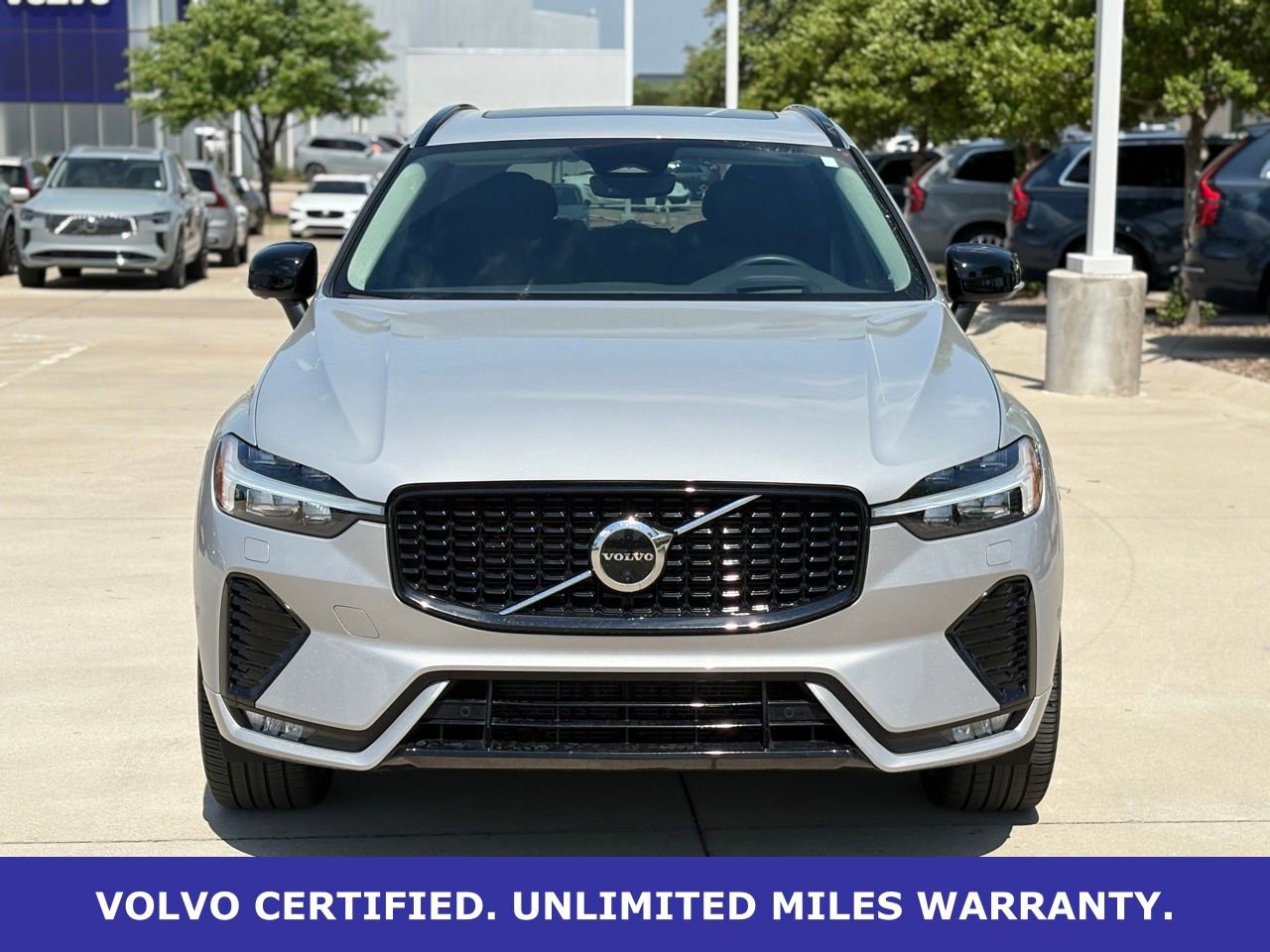 Certified 2023 Volvo XC60 B5 Ultimate w/ Climate Package image 4