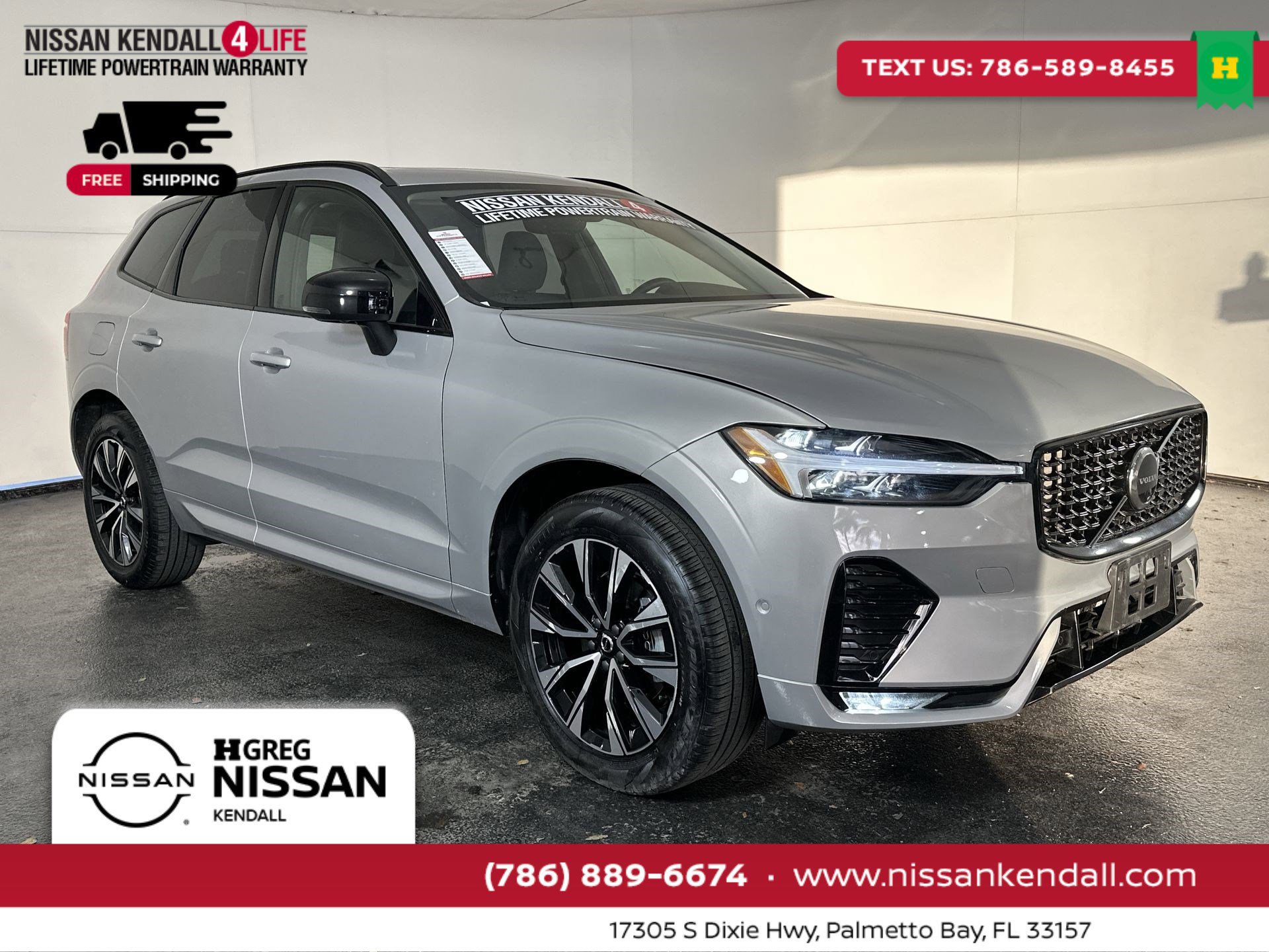 Used 2025 Volvo XC60 B5 Plus image 2