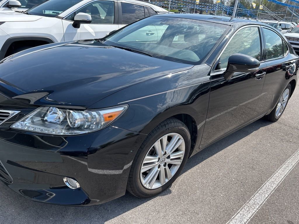 Used 2013 Lexus ES 350 w/ Luxury Pkg image 1
