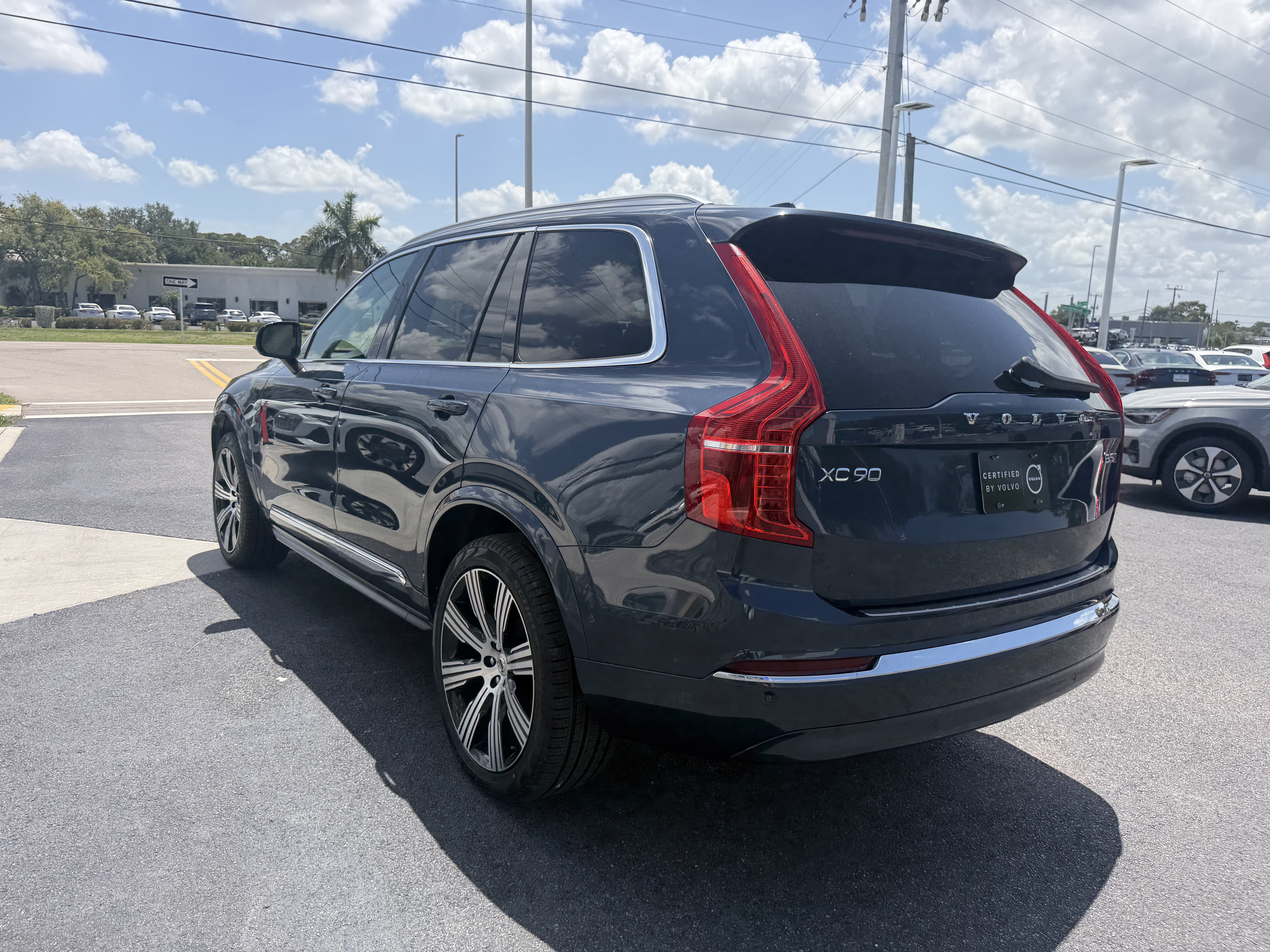 Certified 2024 Volvo XC90 B5 Plus w/ Protection Package Premier AWD/4WD image 5