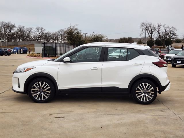 Used 2023 Nissan Kicks SV image 4